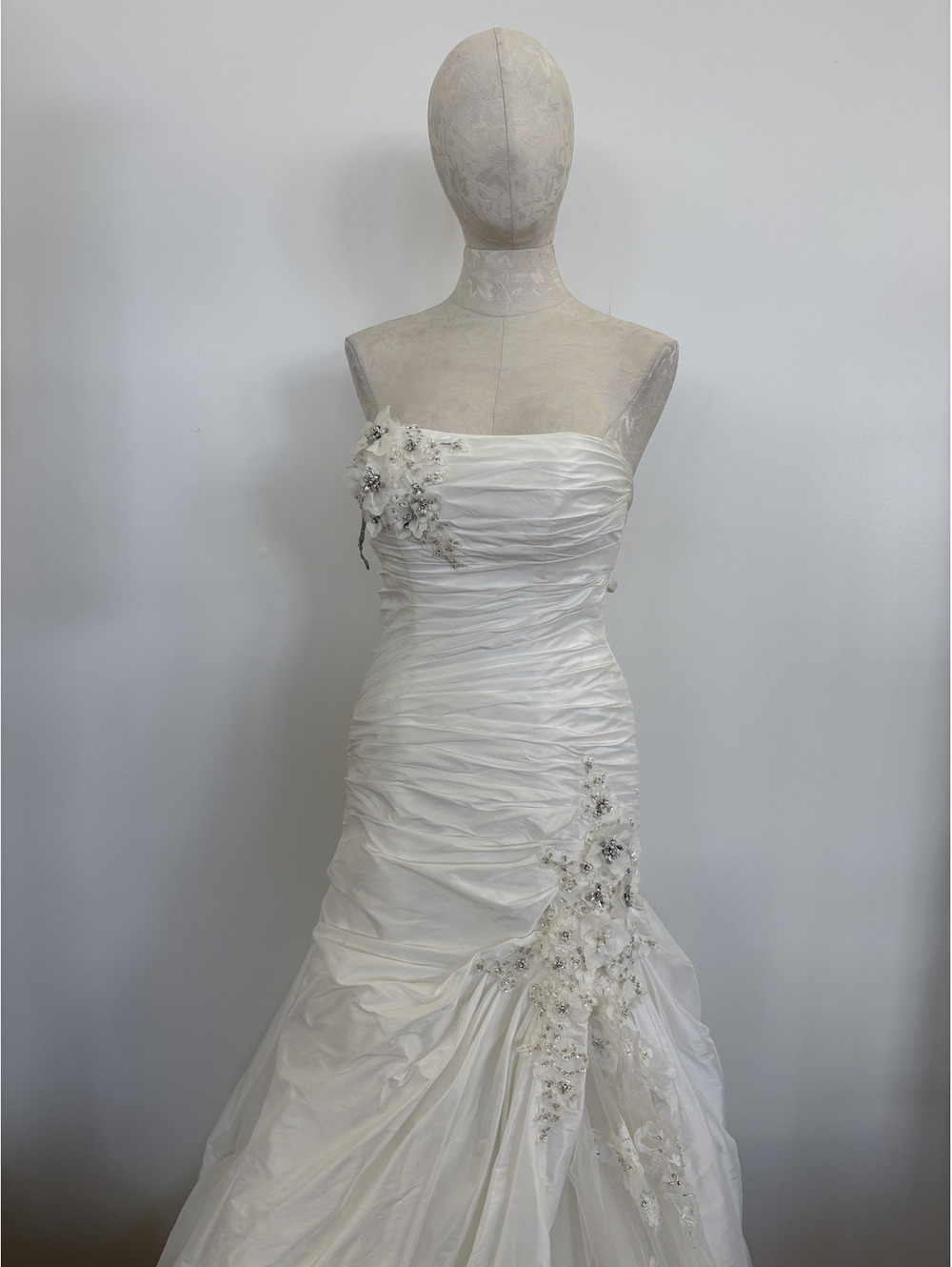 Maggie Sottero Size 8 Wedding Dress, with Floral Accents
